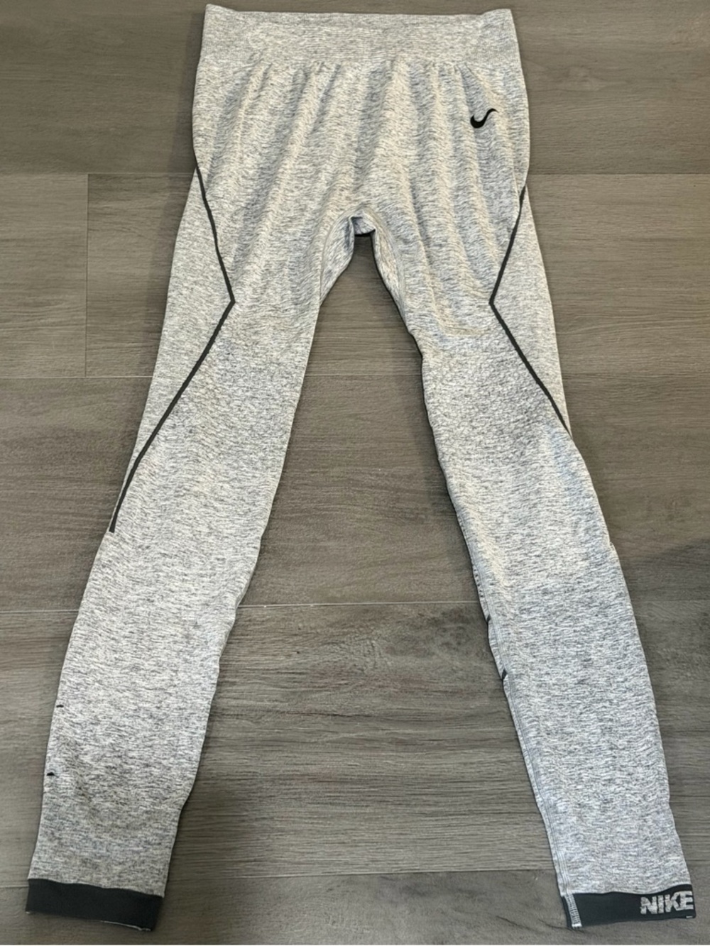 Nike Gray Heather Athletic Leggings with Black Trim - never worn